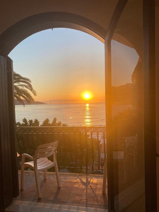 Appartamento Taormina Giardini-Naxos Exterior foto